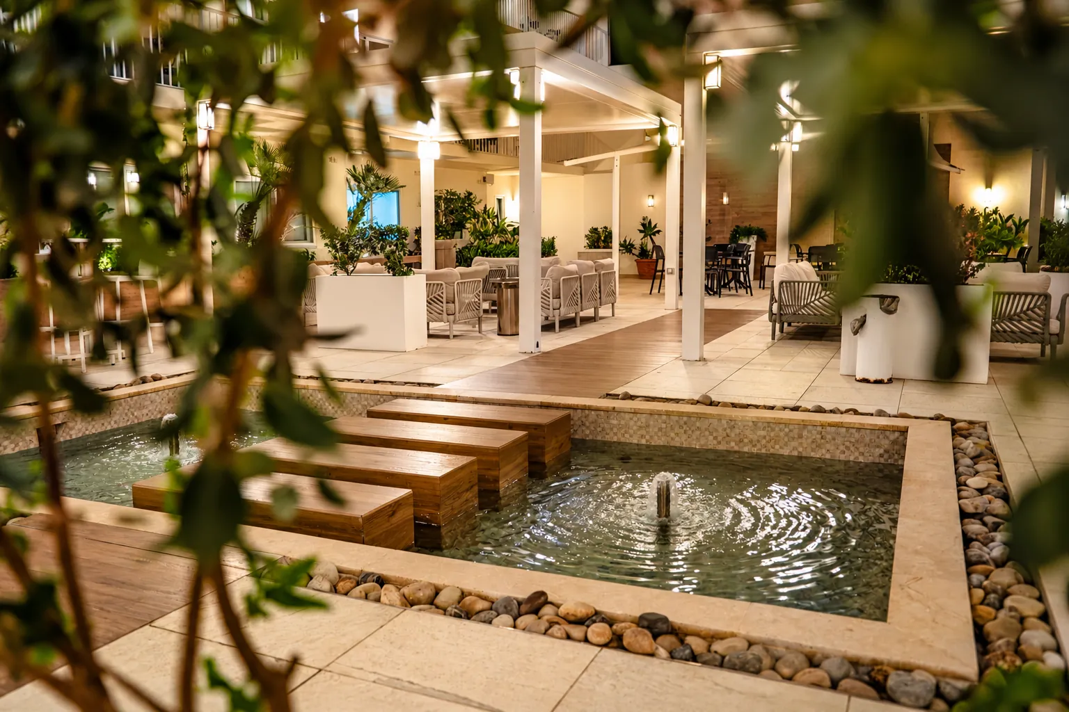 Santana Hotel courtyard